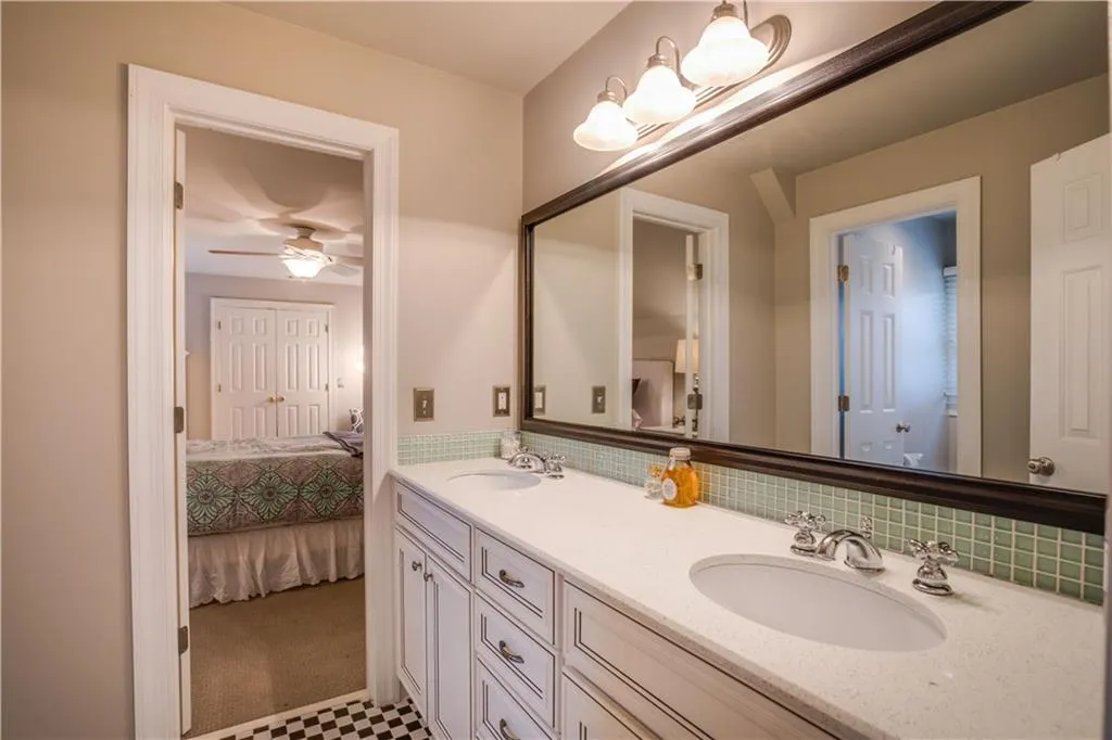 285 Lackland Court, Sandy Springs, Georgia 30350, 5 Bedrooms Bedrooms, ,4 BathroomsBathrooms,Residential,Sold,285 Lackland Court,5970320