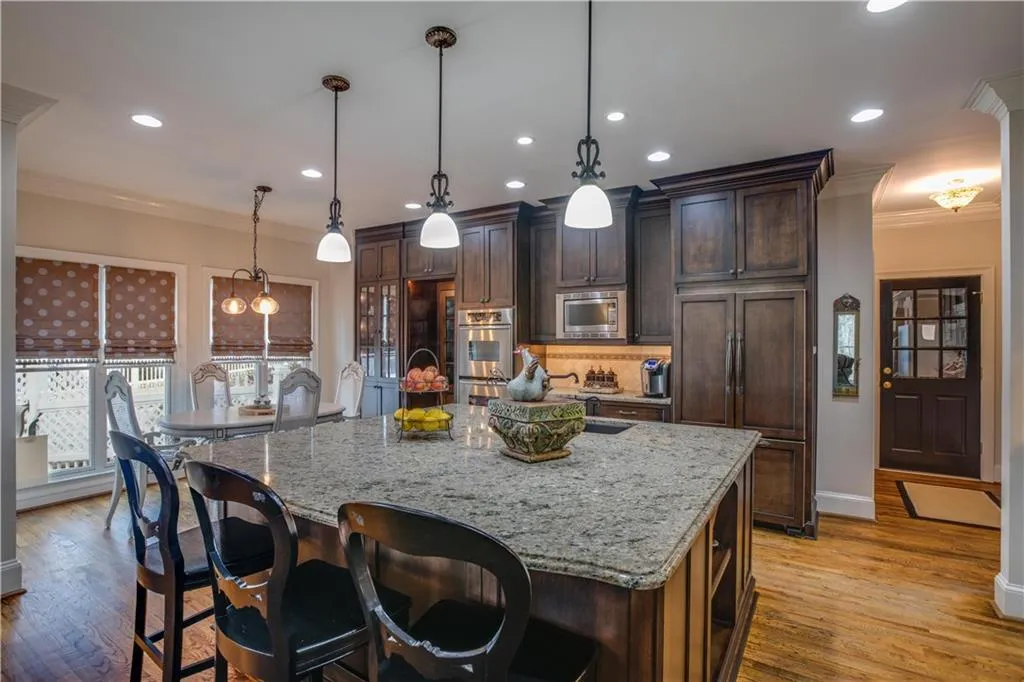 285 Lackland Court, Sandy Springs, Georgia 30350, 5 Bedrooms Bedrooms, ,4 BathroomsBathrooms,Residential,Sold,285 Lackland Court,5970320