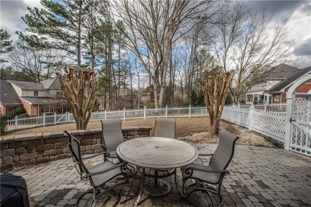 285 Lackland Court, Sandy Springs, Georgia 30350, 5 Bedrooms Bedrooms, ,4 BathroomsBathrooms,Residential,Sold,285 Lackland Court,5970320