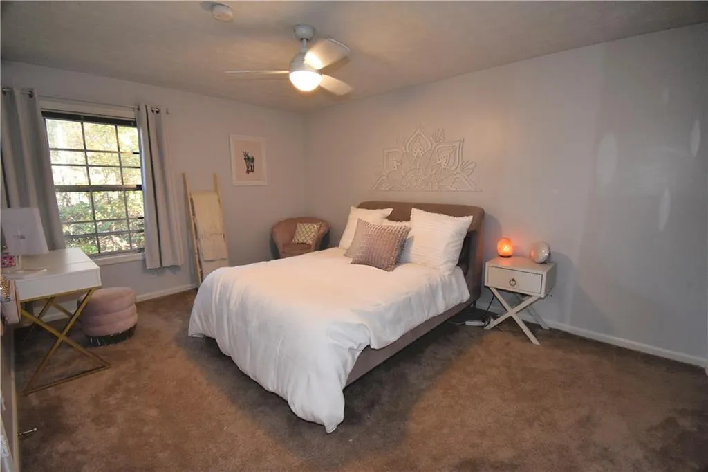 725 Dalrymple Road Unit 1c, Sandy Springs, Georgia 30328, 2 Bedrooms Bedrooms, ,2 BathroomsBathrooms,Residential,Sold,725 Dalrymple Road Unit 1c,6808759