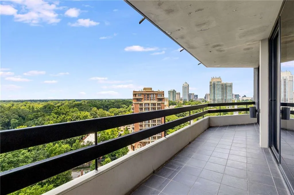 2660 Peachtree Road Nw Unit 20d, Atlanta, Georgia 30305, 4 Bedrooms Bedrooms, ,3 BathroomsBathrooms,Residential,For Sale,2660 Peachtree Road Nw Unit 20d,7612697
