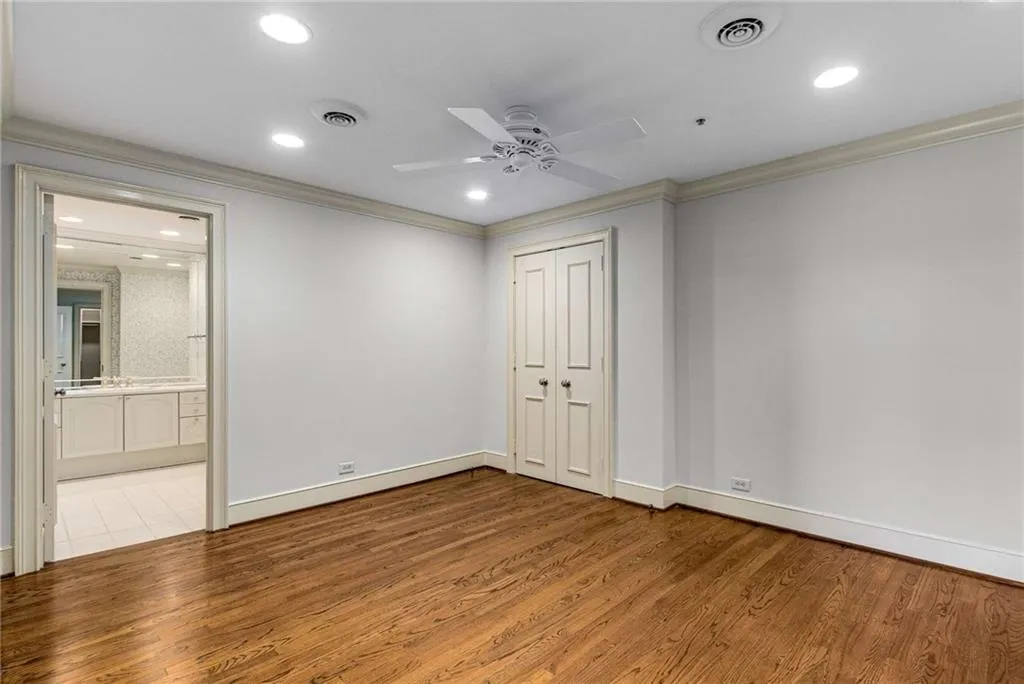 2660 Peachtree Road Nw Unit 20d, Atlanta, Georgia 30305, 4 Bedrooms Bedrooms, ,3 BathroomsBathrooms,Residential,For Sale,2660 Peachtree Road Nw Unit 20d,7612697
