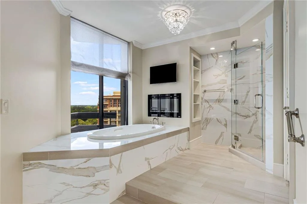 2660 Peachtree Road Nw Unit 20d, Atlanta, Georgia 30305, 4 Bedrooms Bedrooms, ,3 BathroomsBathrooms,Residential,For Sale,2660 Peachtree Road Nw Unit 20d,7612697