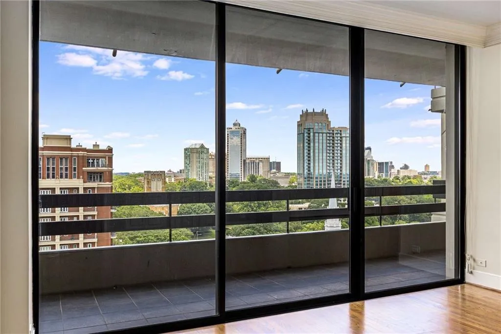 2660 Peachtree Road Nw Unit 20d, Atlanta, Georgia 30305, 4 Bedrooms Bedrooms, ,3 BathroomsBathrooms,Residential,For Sale,2660 Peachtree Road Nw Unit 20d,7612697
