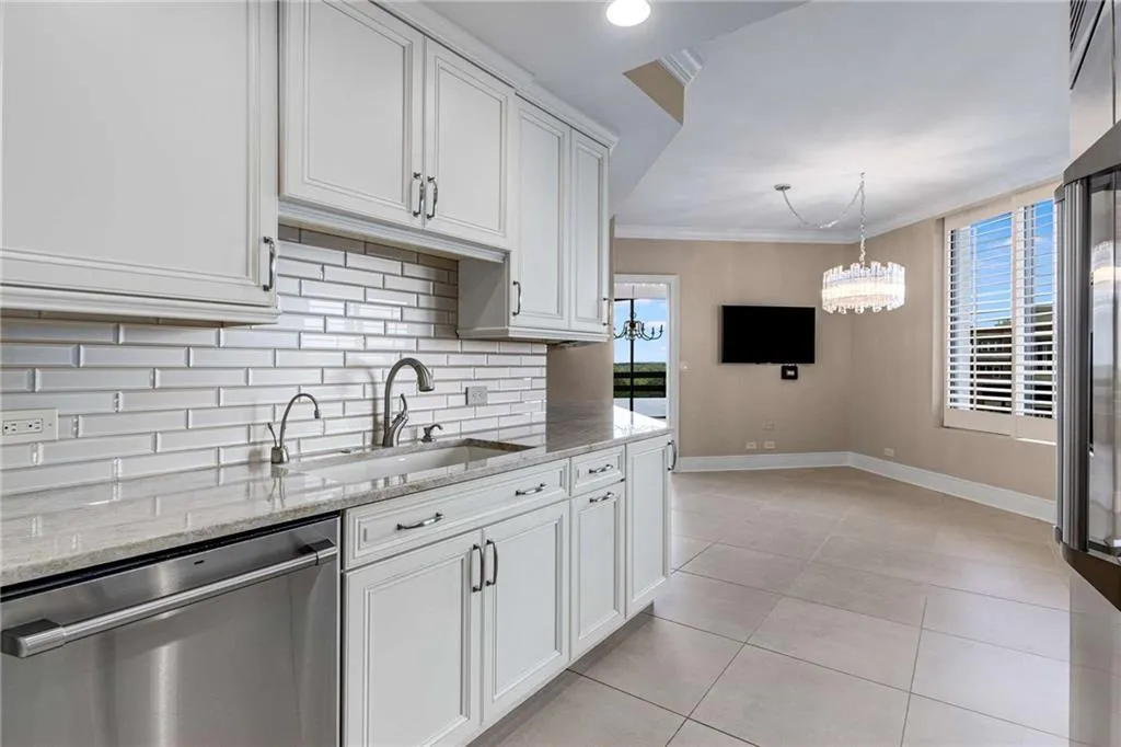 2660 Peachtree Road Nw Unit 20d, Atlanta, Georgia 30305, 4 Bedrooms Bedrooms, ,3 BathroomsBathrooms,Residential,For Sale,2660 Peachtree Road Nw Unit 20d,7612697