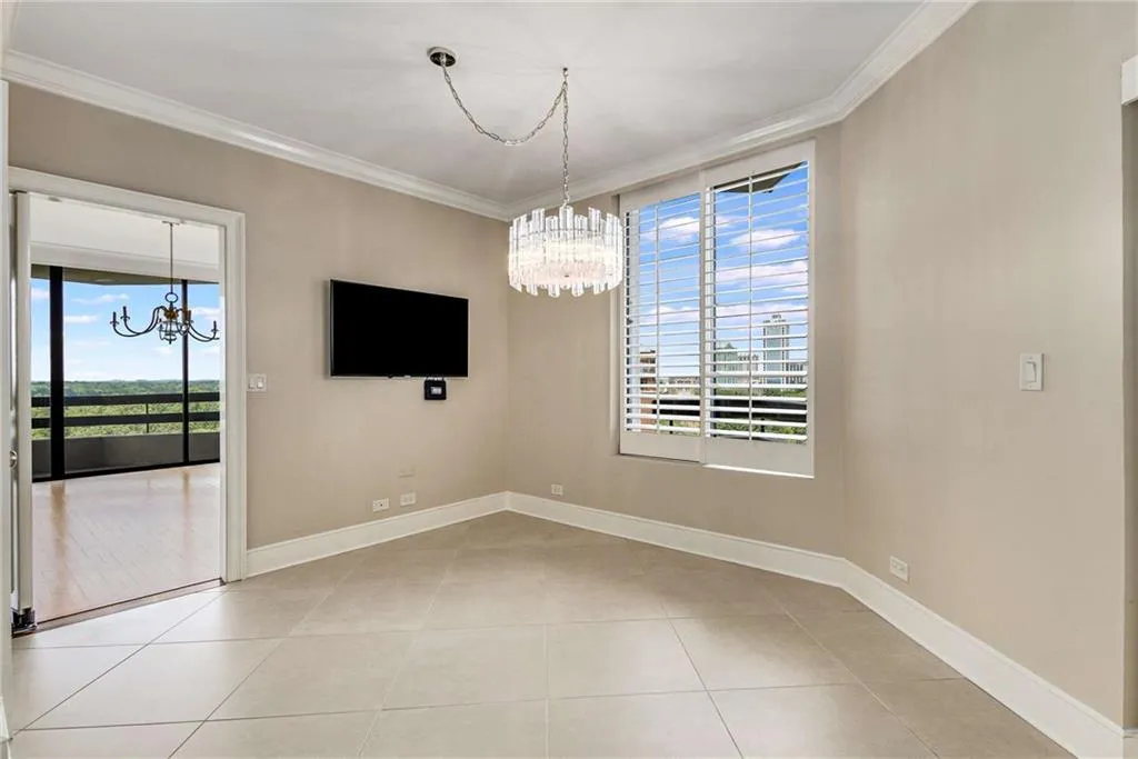 2660 Peachtree Road Nw Unit 20d, Atlanta, Georgia 30305, 4 Bedrooms Bedrooms, ,3 BathroomsBathrooms,Residential,For Sale,2660 Peachtree Road Nw Unit 20d,7612697