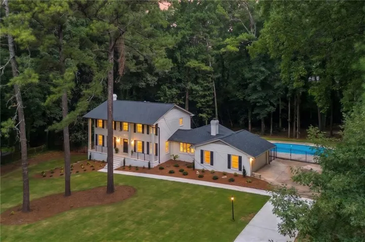 5004 Mountclaire Road, Tucker, Georgia 30087