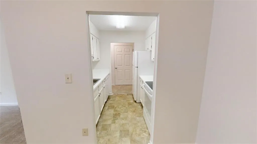 300 Johnson Ferry Road Ne Unit A203, Sandy Springs, Georgia 30328, 2 Bedrooms Bedrooms, ,2 BathroomsBathrooms,Residential,Sold,300 Johnson Ferry Road Ne Unit A203,7234000