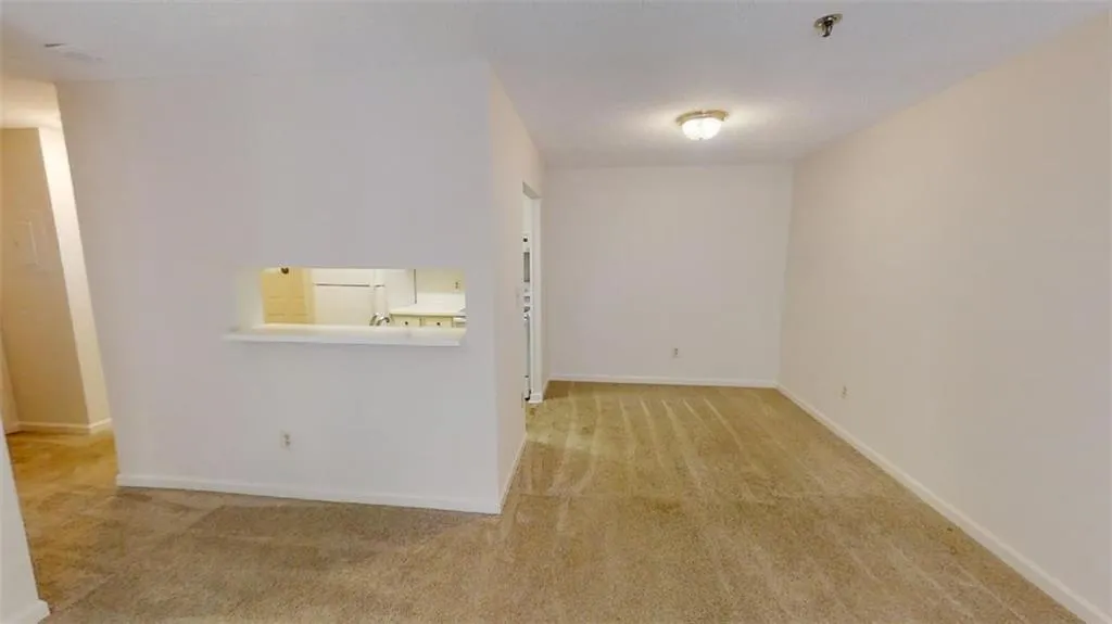 300 Johnson Ferry Road Ne Unit A203, Sandy Springs, Georgia 30328, 2 Bedrooms Bedrooms, ,2 BathroomsBathrooms,Residential,Sold,300 Johnson Ferry Road Ne Unit A203,7234000