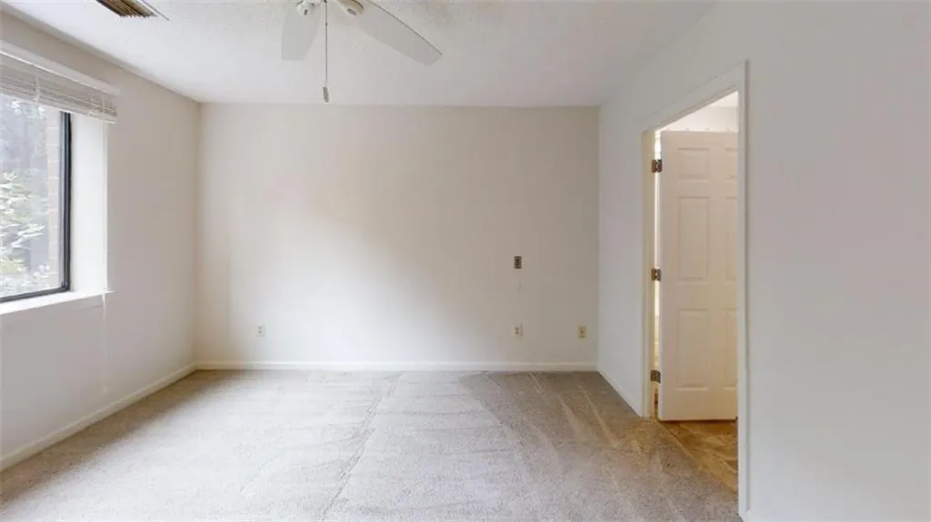 300 Johnson Ferry Road Ne Unit A203, Sandy Springs, Georgia 30328, 2 Bedrooms Bedrooms, ,2 BathroomsBathrooms,Residential,Sold,300 Johnson Ferry Road Ne Unit A203,7234000