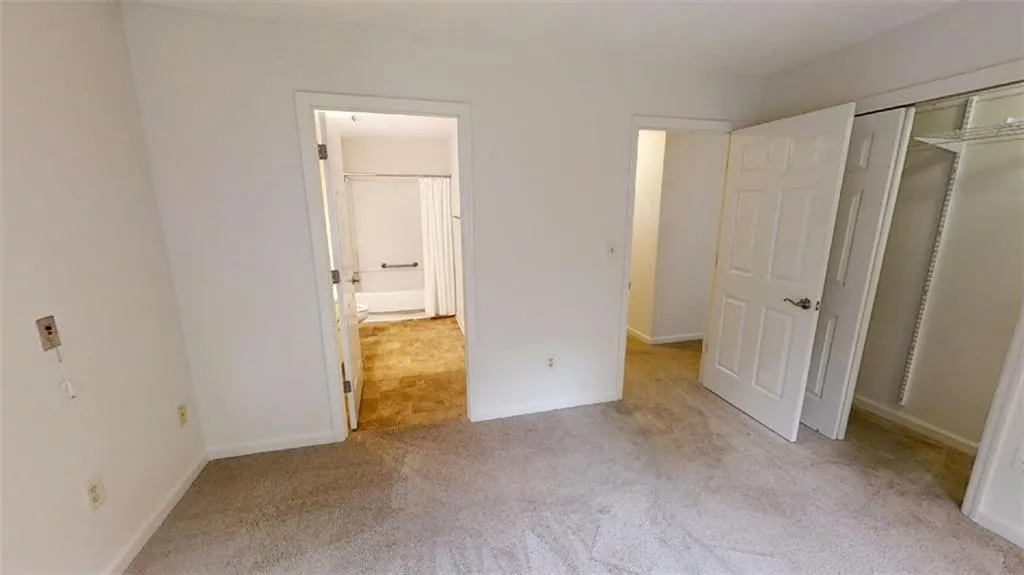 300 Johnson Ferry Road Ne Unit A203, Sandy Springs, Georgia 30328, 2 Bedrooms Bedrooms, ,2 BathroomsBathrooms,Residential,Sold,300 Johnson Ferry Road Ne Unit A203,7234000