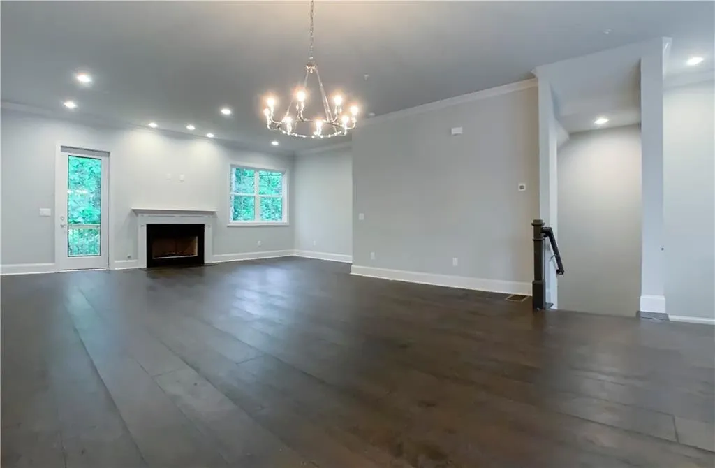 8011 Linfield Way, Sandy Springs, Georgia 30350, 3 Bedrooms Bedrooms, ,3 BathroomsBathrooms,Residential,Sold,8011 Linfield Way,6728098