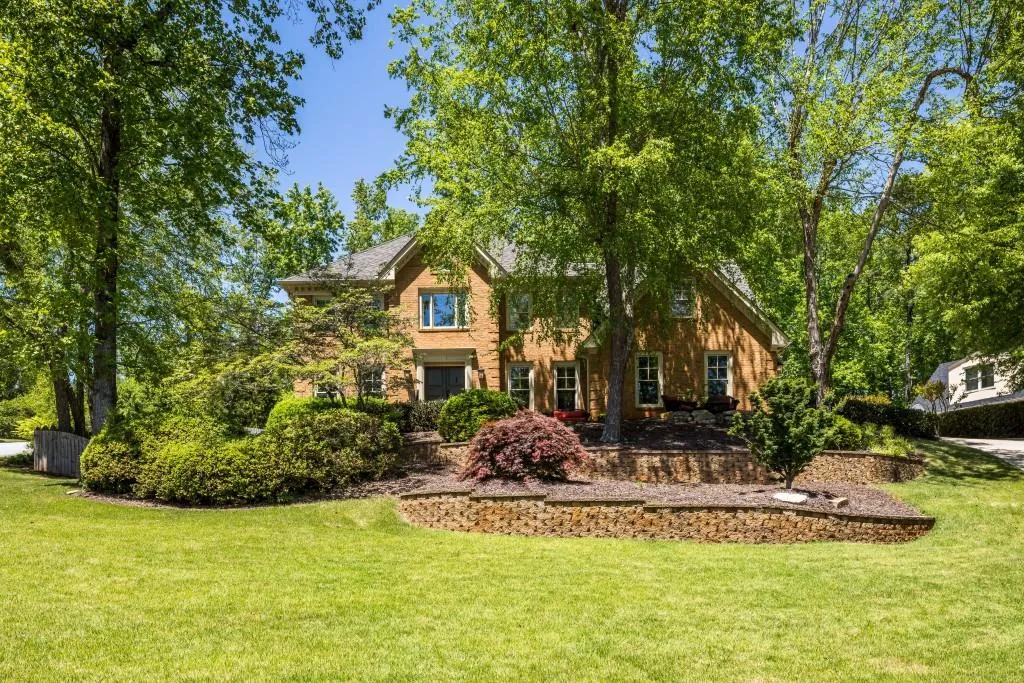 1880 Redbourne Drive, Sandy Springs, Georgia 30350, 5 Bedrooms Bedrooms, ,4 BathroomsBathrooms,Residential,Sold,1880 Redbourne Drive,6005962