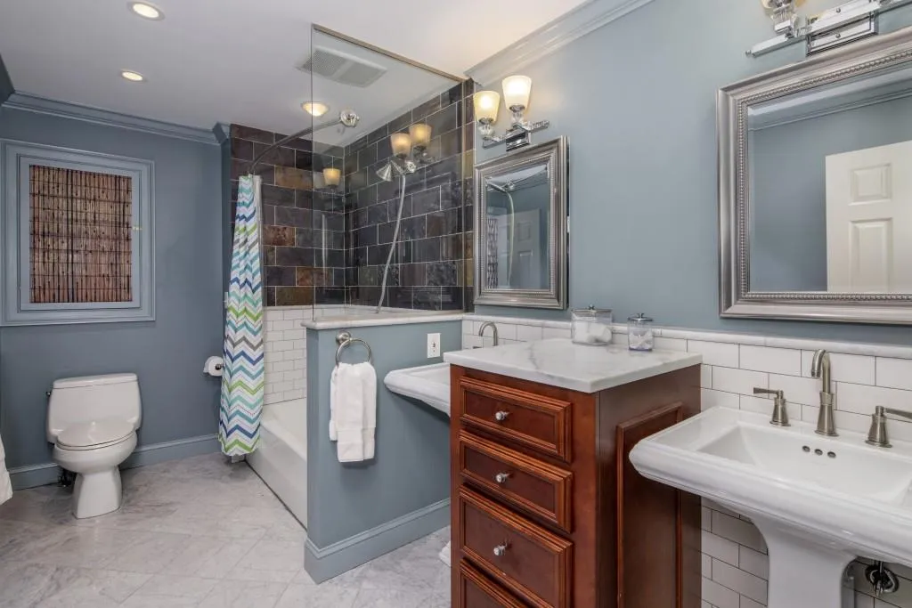 1880 Redbourne Drive, Sandy Springs, Georgia 30350, 5 Bedrooms Bedrooms, ,4 BathroomsBathrooms,Residential,Sold,1880 Redbourne Drive,6005962