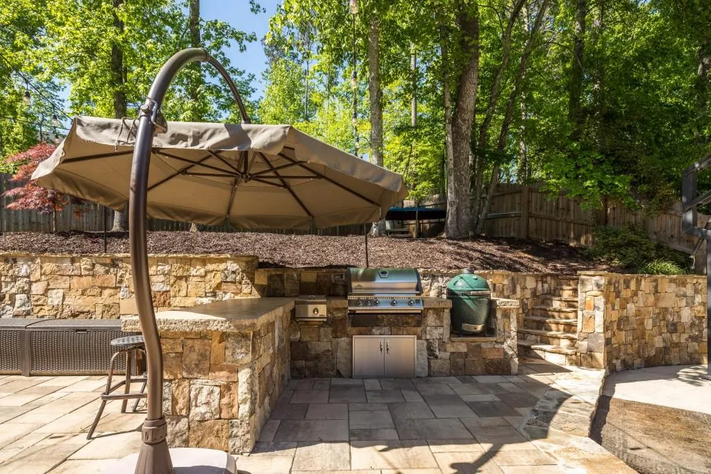 1880 Redbourne Drive, Sandy Springs, Georgia 30350, 5 Bedrooms Bedrooms, ,4 BathroomsBathrooms,Residential,Sold,1880 Redbourne Drive,6005962