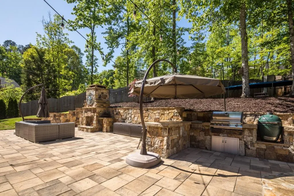 1880 Redbourne Drive, Sandy Springs, Georgia 30350, 5 Bedrooms Bedrooms, ,4 BathroomsBathrooms,Residential,Sold,1880 Redbourne Drive,6005962
