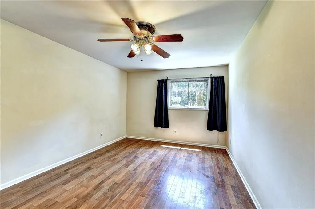 5400 Roswell Road Unit C2, Sandy Springs, Georgia 30342, 1 Bedroom Bedrooms, ,1 BathroomBathrooms,Residential,Sold,5400 Roswell Road Unit C2,7078185