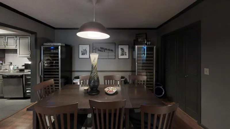 6851 Roswell Road Unit B17, Sandy Springs, Georgia 30328, 3 Bedrooms Bedrooms, ,2 BathroomsBathrooms,Residential,Sold,6851 Roswell Road Unit B17,6648469