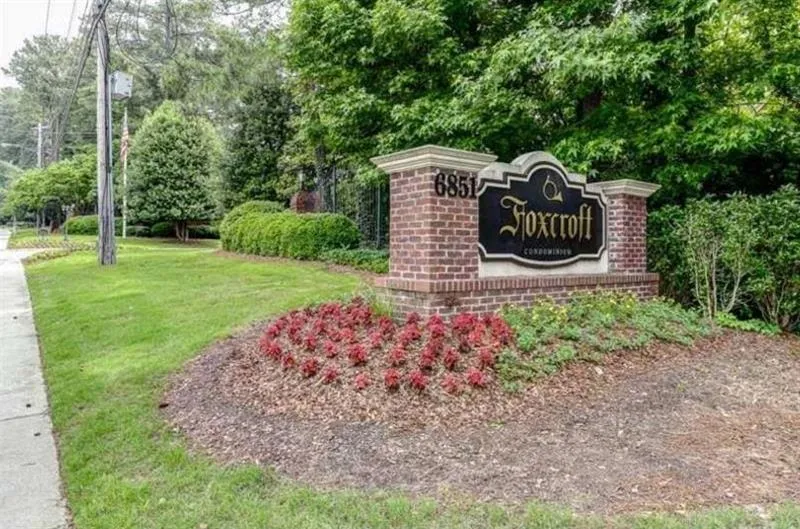 6851 Roswell Road Unit B17, Sandy Springs, Georgia 30328, 3 Bedrooms Bedrooms, ,2 BathroomsBathrooms,Residential,Sold,6851 Roswell Road Unit B17,6648469