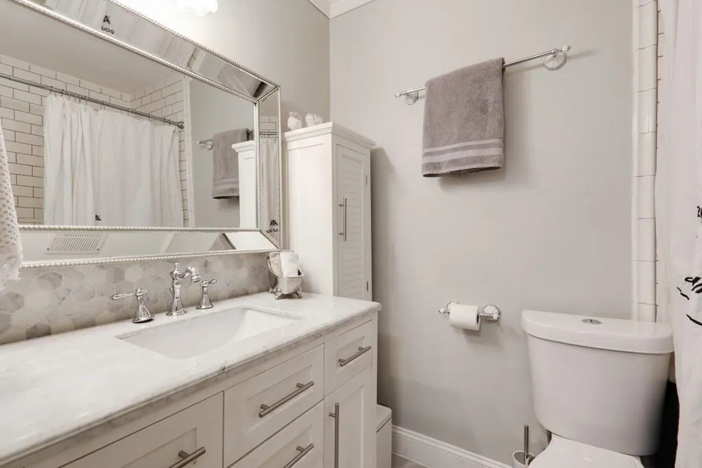 5569 Kingsport Drive, Sandy Springs, Georgia 30342, 2 Bedrooms Bedrooms, ,1 BathroomBathrooms,Residential,Sold,5569 Kingsport Drive,6562022