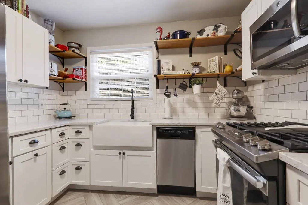 5569 Kingsport Drive, Sandy Springs, Georgia 30342, 2 Bedrooms Bedrooms, ,1 BathroomBathrooms,Residential,Sold,5569 Kingsport Drive,6562022