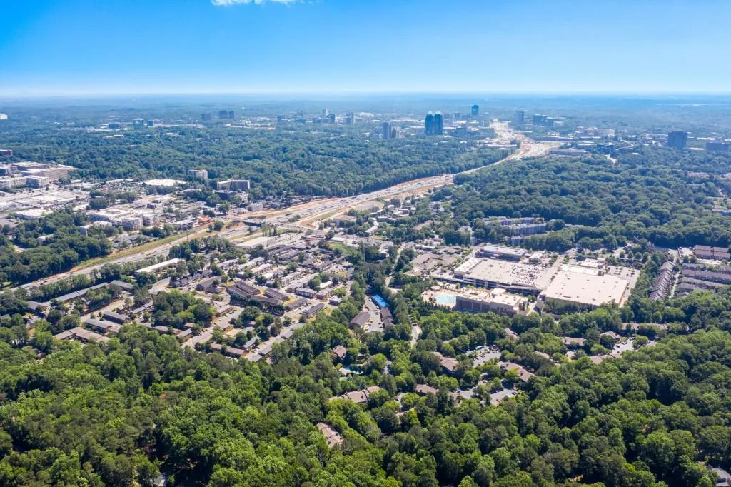 5569 Kingsport Drive, Sandy Springs, Georgia 30342, 2 Bedrooms Bedrooms, ,1 BathroomBathrooms,Residential,Sold,5569 Kingsport Drive,6562022