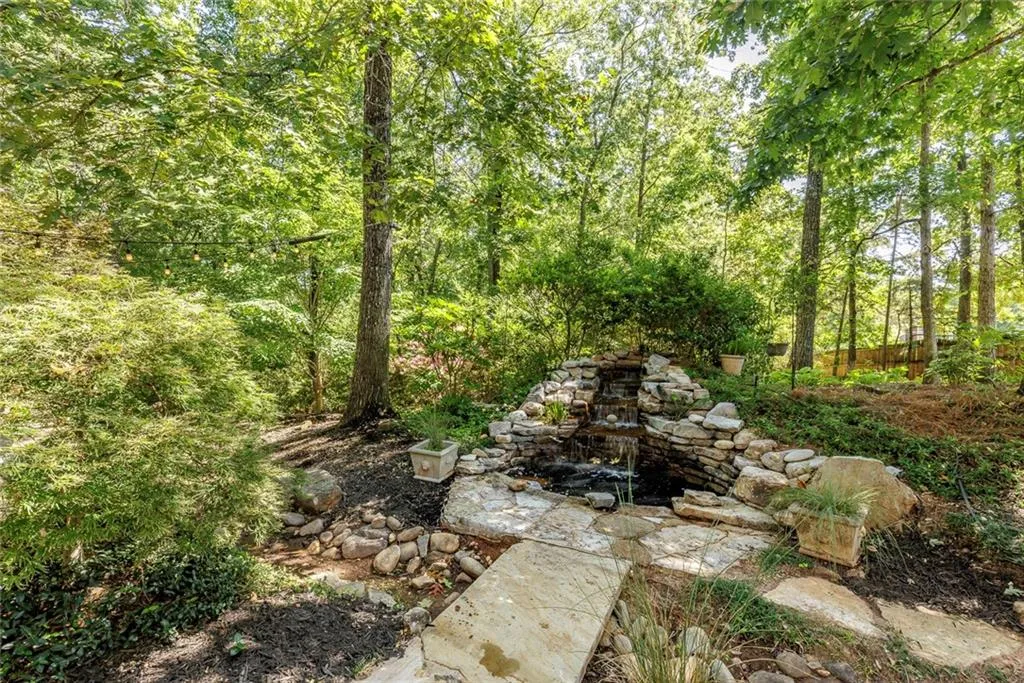 130 Belvedere Court, Sandy Springs, Georgia 30350, 5 Bedrooms Bedrooms, ,4 BathroomsBathrooms,Residential,Sold,130 Belvedere Court,7449076