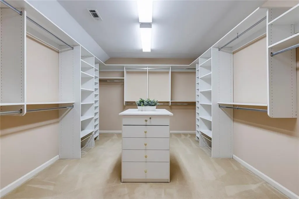 130 Belvedere Court, Sandy Springs, Georgia 30350, 5 Bedrooms Bedrooms, ,4 BathroomsBathrooms,Residential,Sold,130 Belvedere Court,7449076