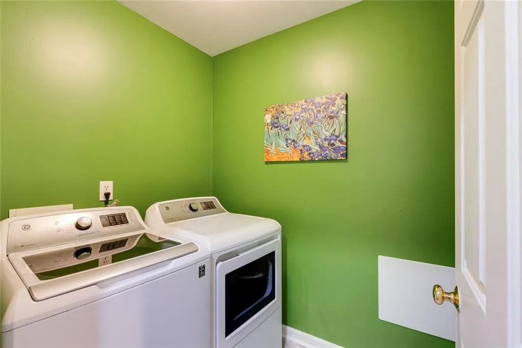 130 Belvedere Court, Sandy Springs, Georgia 30350, 5 Bedrooms Bedrooms, ,4 BathroomsBathrooms,Residential,Sold,130 Belvedere Court,7449076