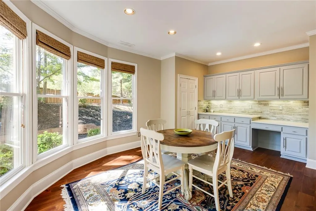 130 Belvedere Court, Sandy Springs, Georgia 30350, 5 Bedrooms Bedrooms, ,4 BathroomsBathrooms,Residential,Sold,130 Belvedere Court,7449076