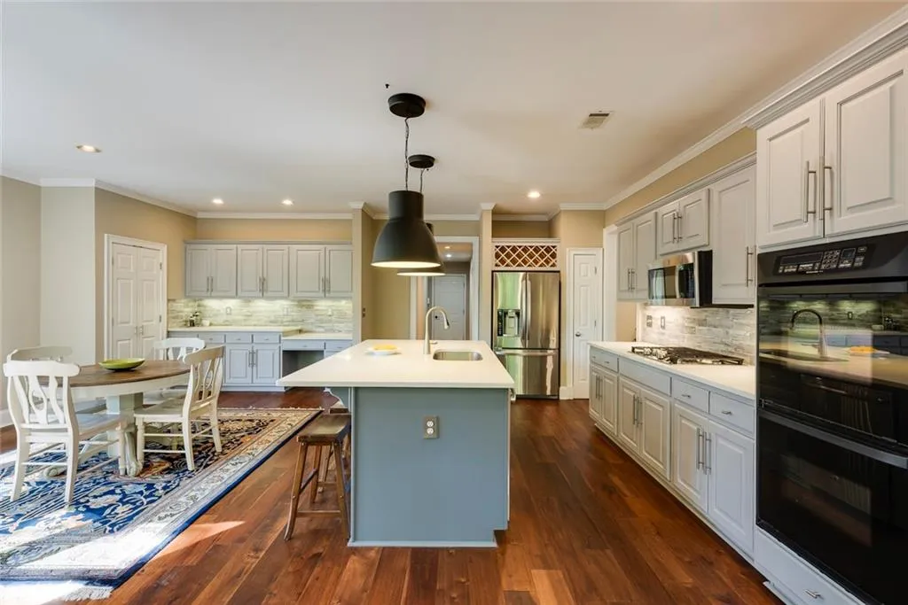 130 Belvedere Court, Sandy Springs, Georgia 30350, 5 Bedrooms Bedrooms, ,4 BathroomsBathrooms,Residential,Sold,130 Belvedere Court,7449076