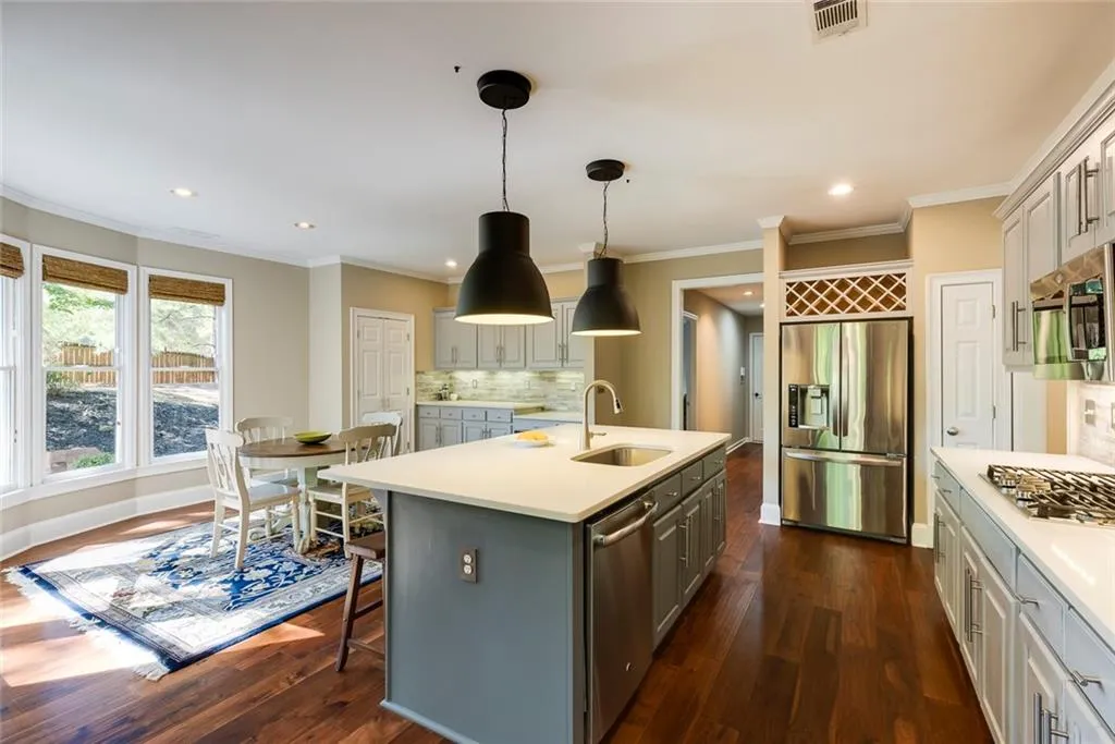 130 Belvedere Court, Sandy Springs, Georgia 30350, 5 Bedrooms Bedrooms, ,4 BathroomsBathrooms,Residential,Sold,130 Belvedere Court,7449076