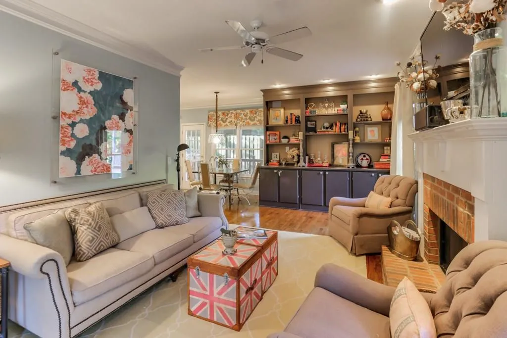 1155 B Davis Place Nw, Atlanta, Georgia 30318, 3 Bedrooms Bedrooms, ,2 BathroomsBathrooms,Residential,Sold,1155 B Davis Place Nw,5917275