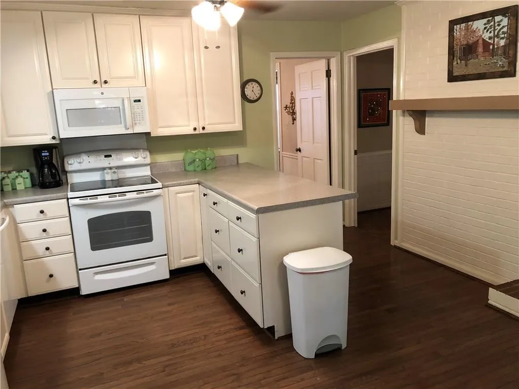 7655 Ryefield Drive, Atlanta, Georgia 30350, 4 Bedrooms Bedrooms, ,3 BathroomsBathrooms,Residential,Sold,7655 Ryefield Drive,6090345