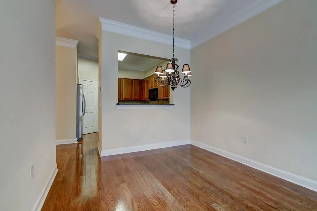 5415 Northland Drive Unit 101, Sandy Springs, Georgia 30342, 1 Bedroom Bedrooms, ,1 BathroomBathrooms,Residential,Sold,5415 Northland Drive Unit 101,6013675