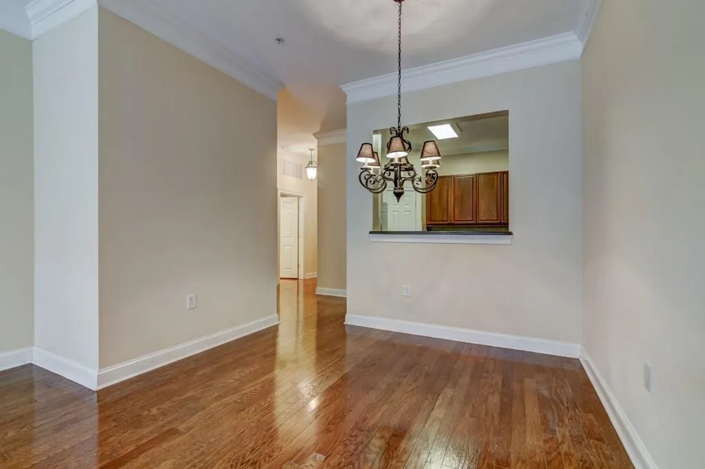 5415 Northland Drive Unit 101, Sandy Springs, Georgia 30342, 1 Bedroom Bedrooms, ,1 BathroomBathrooms,Residential,Sold,5415 Northland Drive Unit 101,6013675