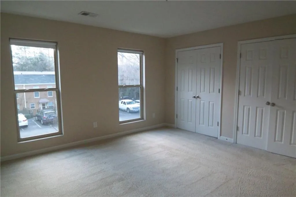 215 Winding River Drive Unit E, Sandy Springs, Georgia 30350, 2 Bedrooms Bedrooms, ,2 BathroomsBathrooms,Residential,Sold,215 Winding River Drive Unit E,5632206