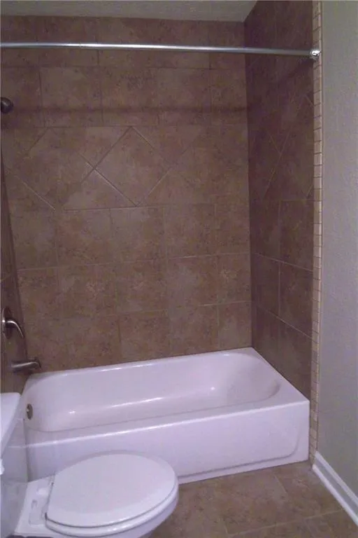 215 Winding River Drive Unit E, Sandy Springs, Georgia 30350, 2 Bedrooms Bedrooms, ,2 BathroomsBathrooms,Residential,Sold,215 Winding River Drive Unit E,5632206