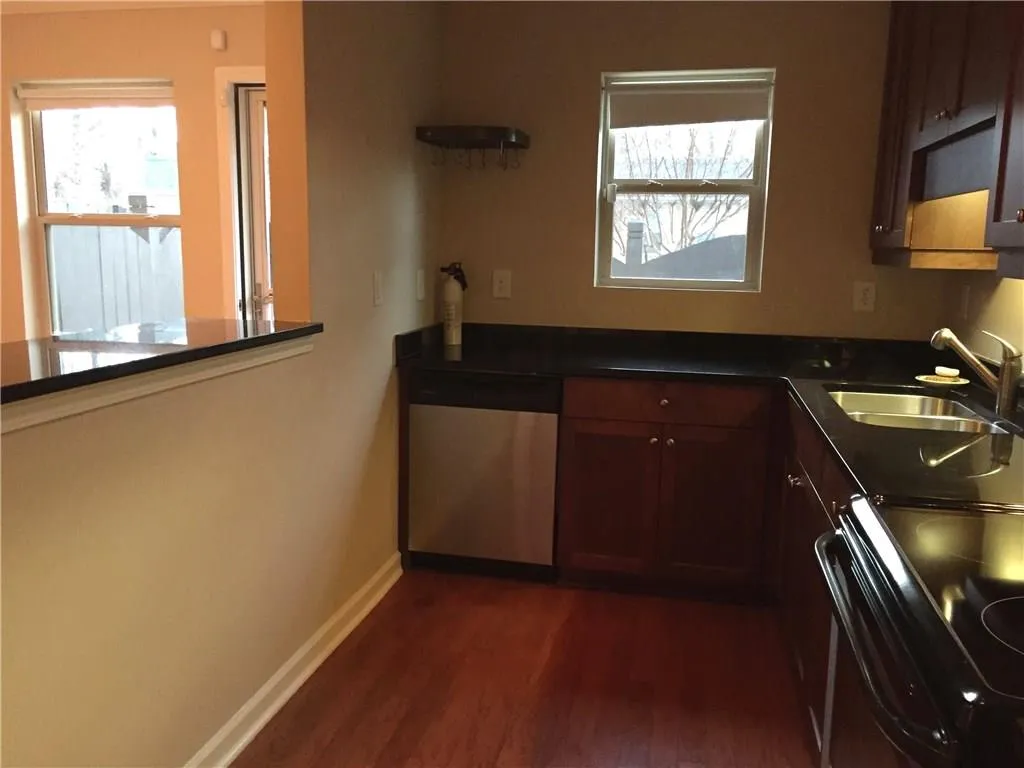 215 Winding River Drive Unit E, Sandy Springs, Georgia 30350, 2 Bedrooms Bedrooms, ,2 BathroomsBathrooms,Residential,Sold,215 Winding River Drive Unit E,5632206