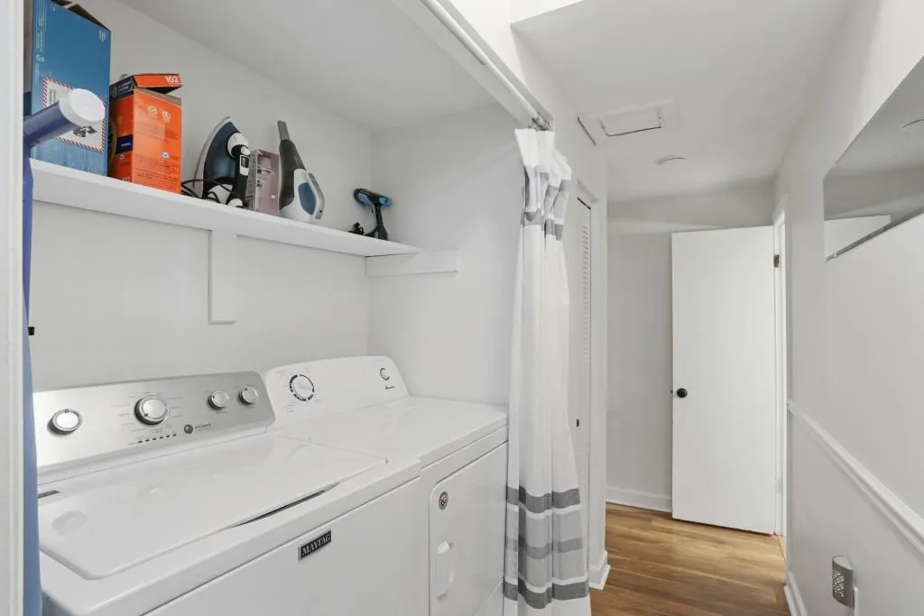 5105 Chemin De Vie, Atlanta, Georgia 30342, 2 Bedrooms Bedrooms, ,2 BathroomsBathrooms,Residential,Sold,5105 Chemin De Vie,7001910