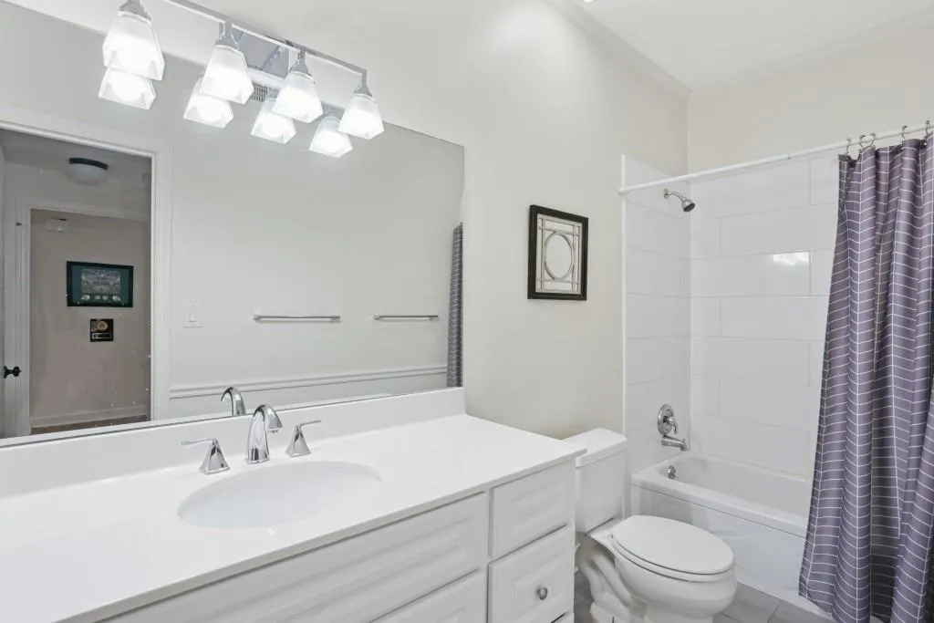 5105 Chemin De Vie, Atlanta, Georgia 30342, 2 Bedrooms Bedrooms, ,2 BathroomsBathrooms,Residential,Sold,5105 Chemin De Vie,7001910