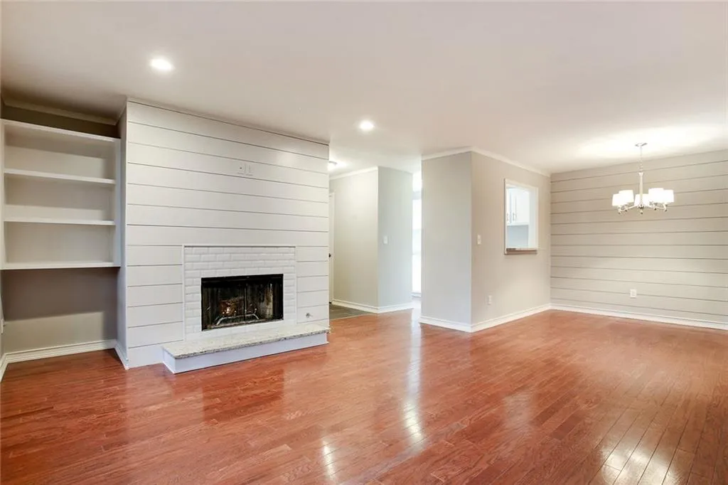 308 Woodcliff Drive, Sandy Springs, Georgia 30350, 1 Bedroom Bedrooms, ,1 BathroomBathrooms,Residential,Sold,308 Woodcliff Drive,5817821