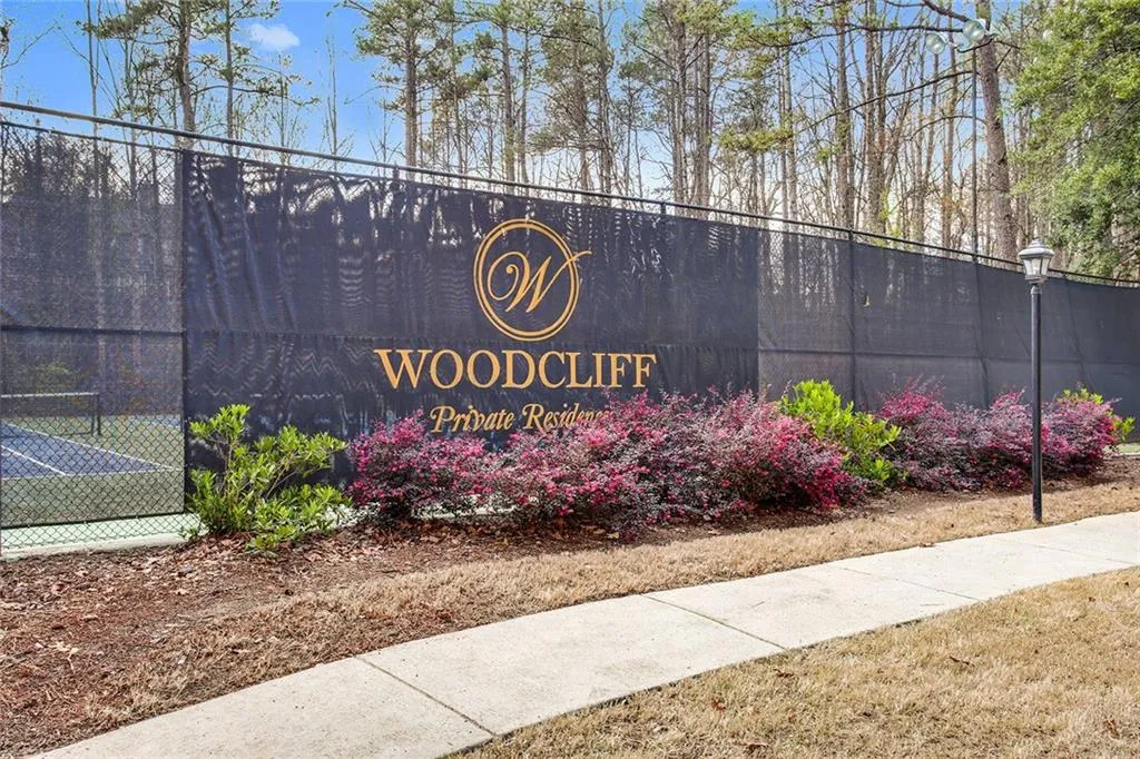 308 Woodcliff Drive, Sandy Springs, Georgia 30350, 1 Bedroom Bedrooms, ,1 BathroomBathrooms,Residential,Sold,308 Woodcliff Drive,5817821