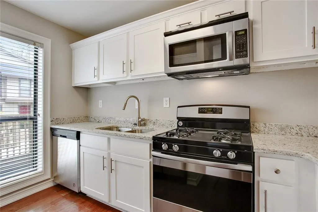 308 Woodcliff Drive, Sandy Springs, Georgia 30350, 1 Bedroom Bedrooms, ,1 BathroomBathrooms,Residential,Sold,308 Woodcliff Drive,5817821