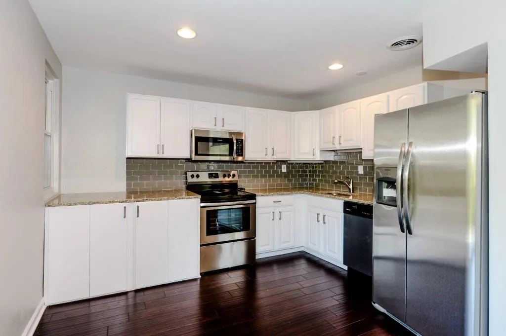 120 Alden Avenue Nw Unit B2, Atlanta, Georgia 30309, 2 Bedrooms Bedrooms, ,1 BathroomBathrooms,Residential,Sold,120 Alden Avenue Nw Unit B2,5909499