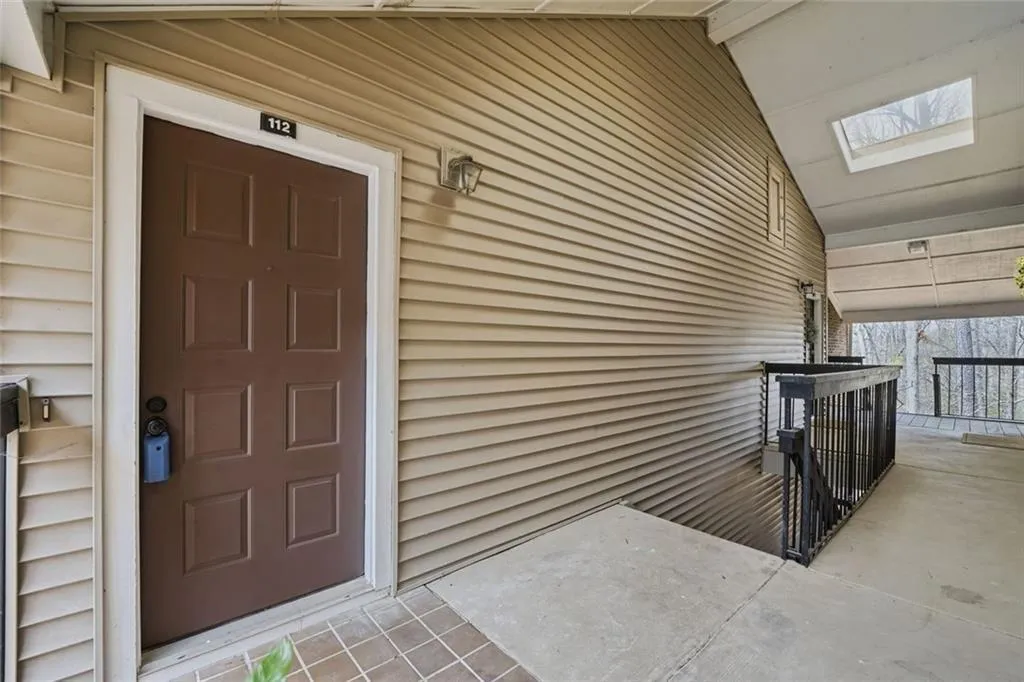 112 Barrington Hills Drive, Atlanta, Georgia 30350, 2 Bedrooms Bedrooms, ,2 BathroomsBathrooms,Residential,For Sale,112 Barrington Hills Drive,7740857
