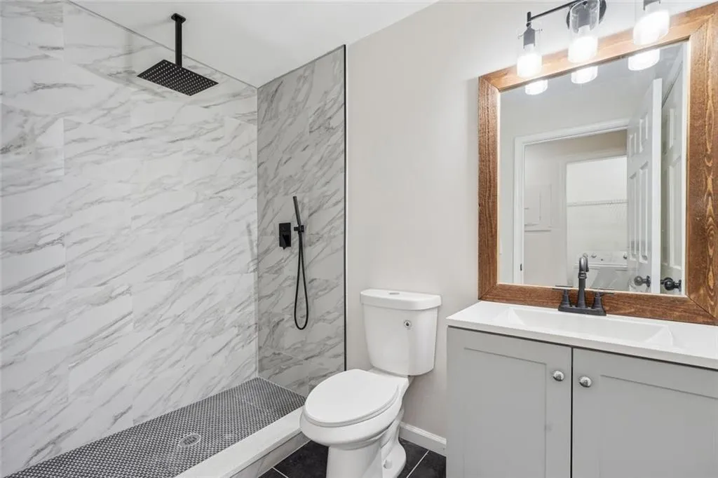 112 Barrington Hills Drive, Atlanta, Georgia 30350, 2 Bedrooms Bedrooms, ,2 BathroomsBathrooms,Residential,For Sale,112 Barrington Hills Drive,7740857