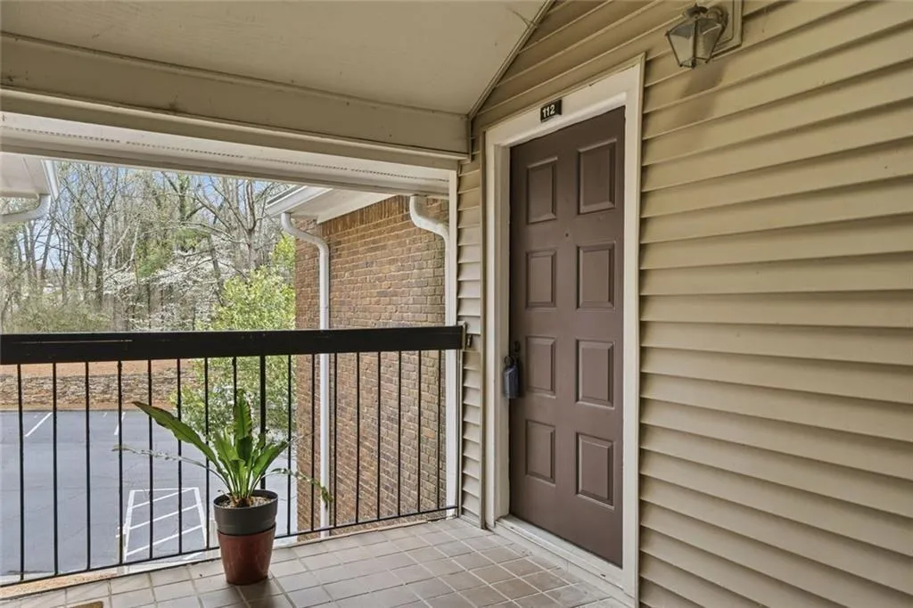 112 Barrington Hills Drive, Atlanta, Georgia 30350, 2 Bedrooms Bedrooms, ,2 BathroomsBathrooms,Residential,For Sale,112 Barrington Hills Drive,7740857