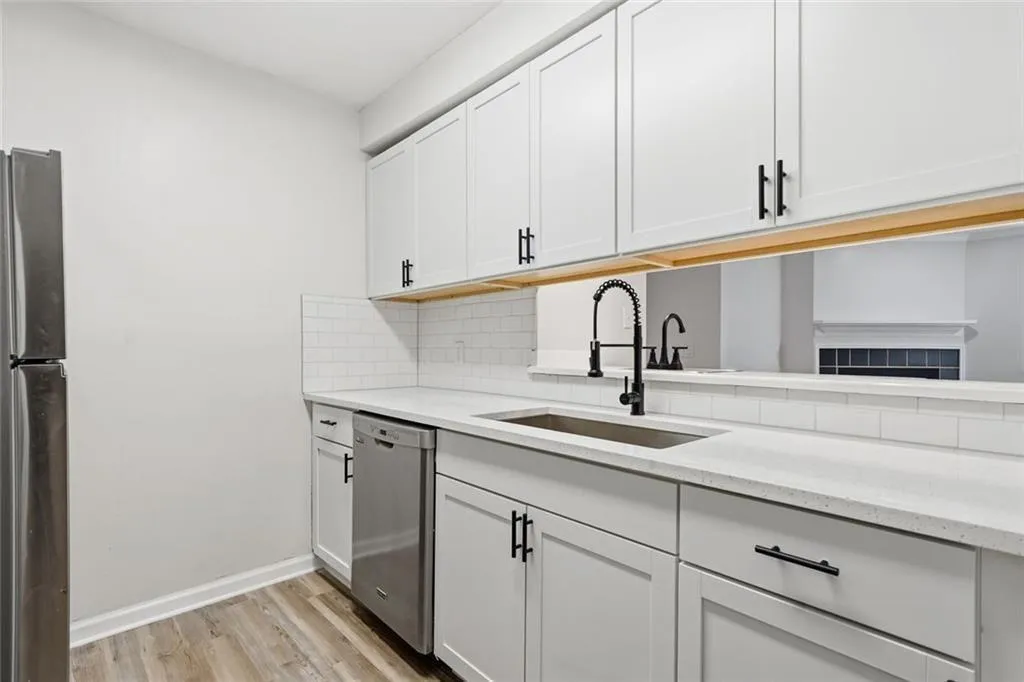 112 Barrington Hills Drive, Atlanta, Georgia 30350, 2 Bedrooms Bedrooms, ,2 BathroomsBathrooms,Residential,For Sale,112 Barrington Hills Drive,7740857