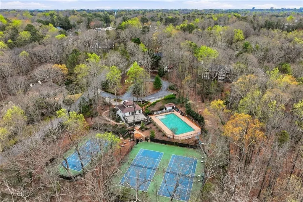 112 Barrington Hills Drive, Atlanta, Georgia 30350, 2 Bedrooms Bedrooms, ,2 BathroomsBathrooms,Residential,For Sale,112 Barrington Hills Drive,7740857